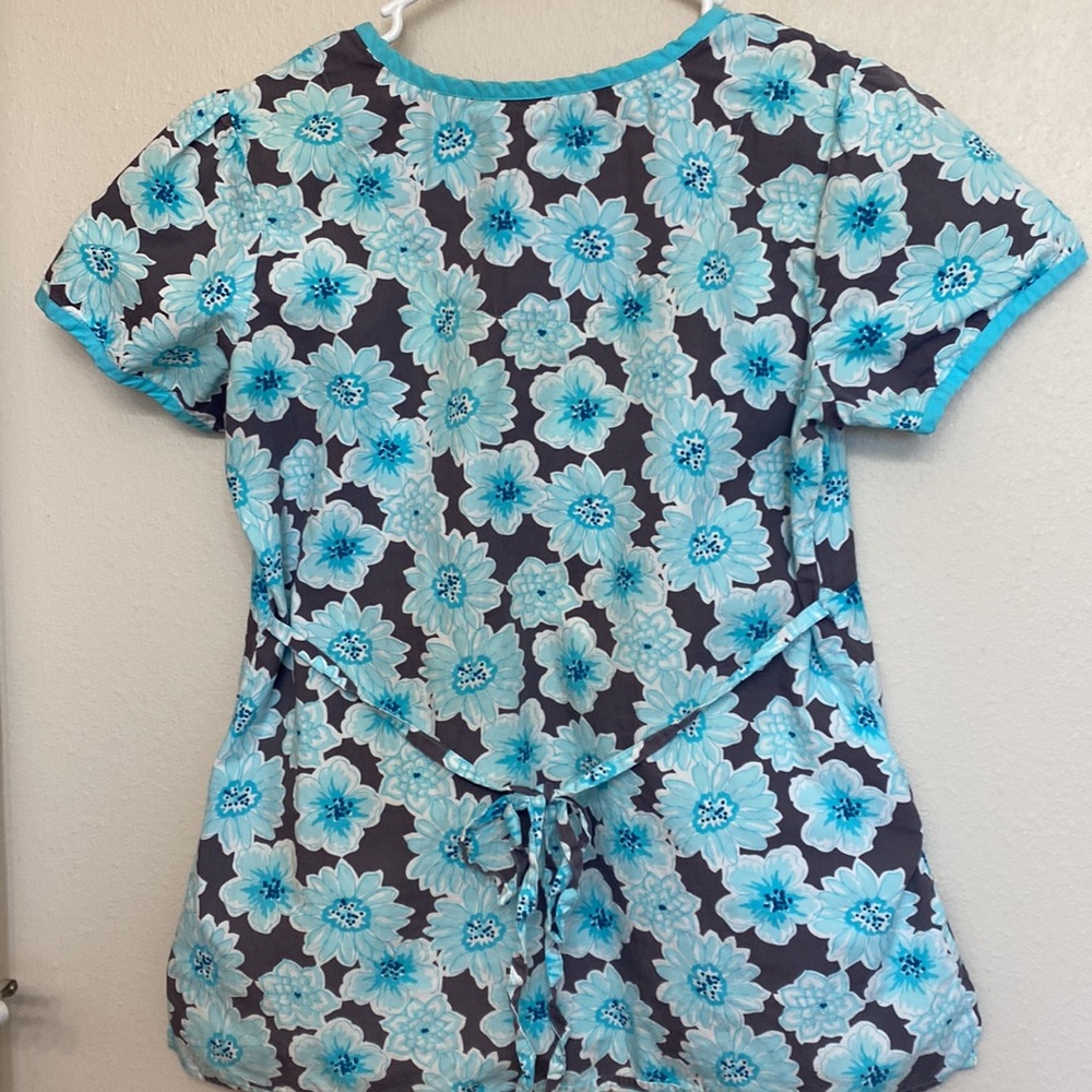 Healing Hands Teal Gray Floral Scrub Top Small - Picture 5 of 5